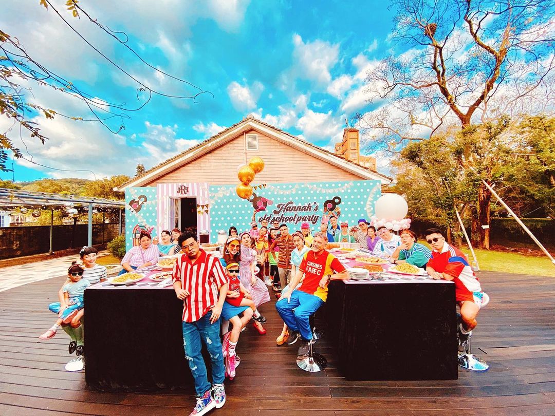 Hannah's Birthday Retro Parties - 60s/70s for the day and a 20s/30s twist for the evening🥂