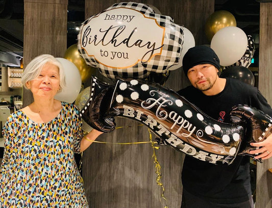 Jay: Happy Birthday to my fashion mom😁