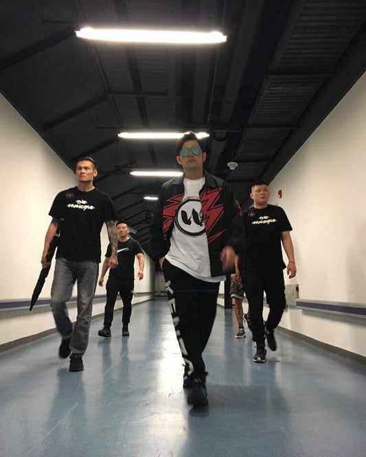 哥走得不是通道 是時尚伸展台