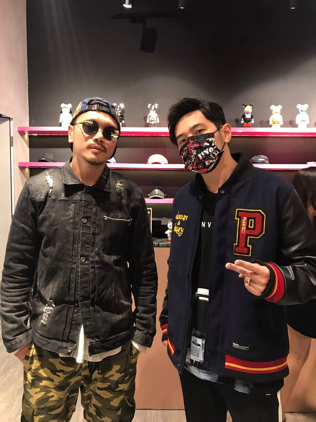 SURPRISE! 周杰倫 Jay Chou just visited the Singapore PHANTACi store.