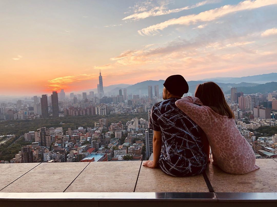 這幅七夕情人節畫面真美