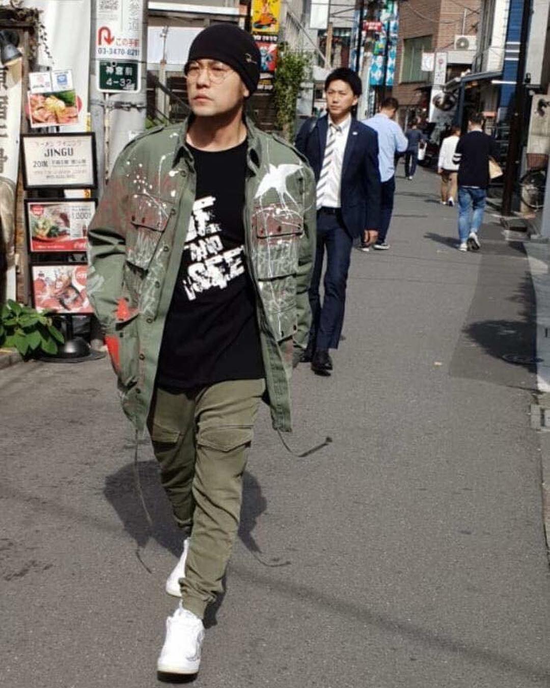 逼逼逼~這哥太帥